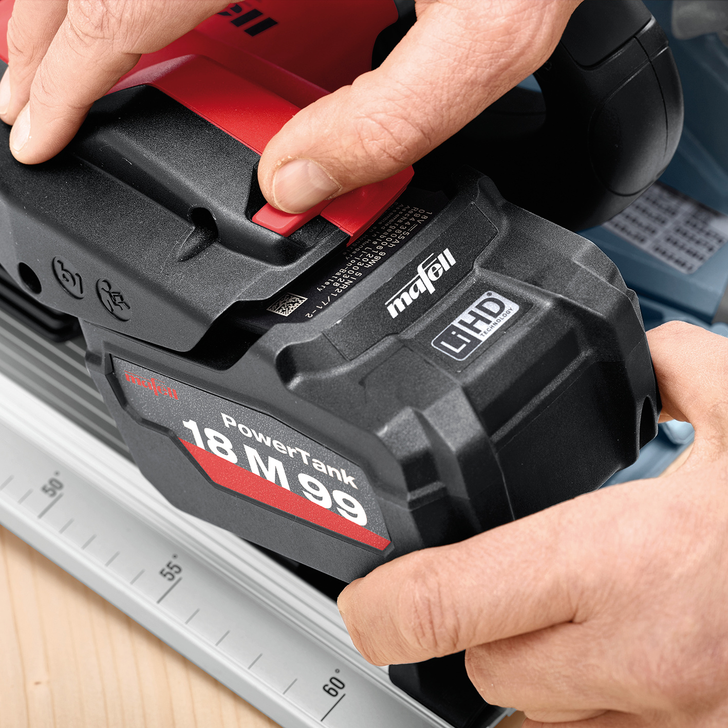 Cordless Plunge-Cut Saw MT 55 18 M bl PURE in the T-MAX (< 2024)